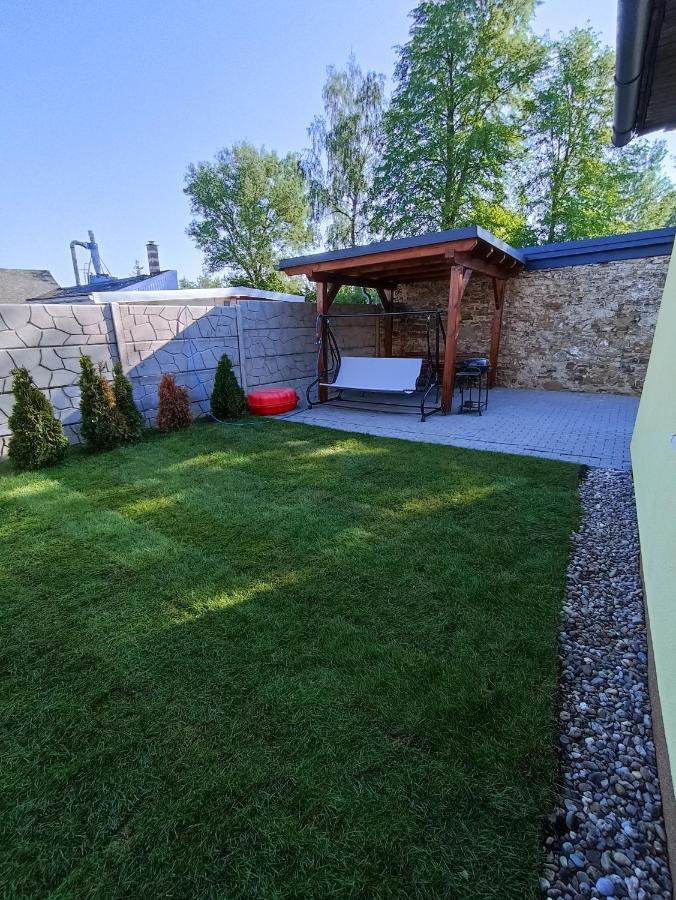 Apartman Julrich Vrbov Exteriér fotografie